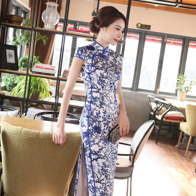 Qipao 2018 new spring and summer silk double-layer retro blue and white porcelain show performance of a long qipao dress women
