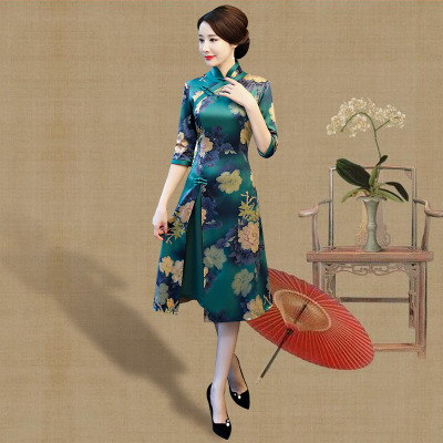 Cheongsam 2018 new improved sleeves Austrian banquet dress Slim retro short paragraph cheongsam dress long section