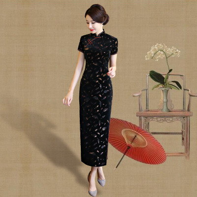 Gold velvet cheongsam 2018 new female dignified atmosphere improved banquet retro stretch long cheongsam dress