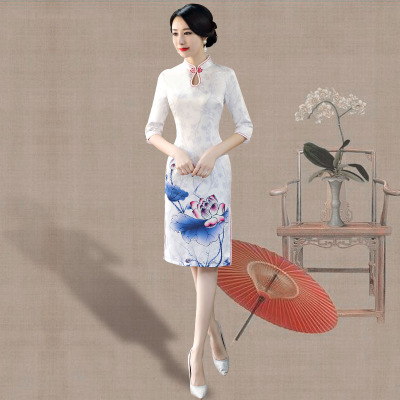 Cheongsam Spring 2018 New Girl Dignified Atmosphere Retro Sleeve Slim Improved Cheongsam Dress Long section