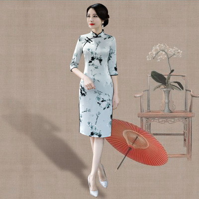 Cheongsam Spring 2018 New Girl Dignified Atmosphere Retro Sleeve Slim Improved Cheongsam Dress Long section