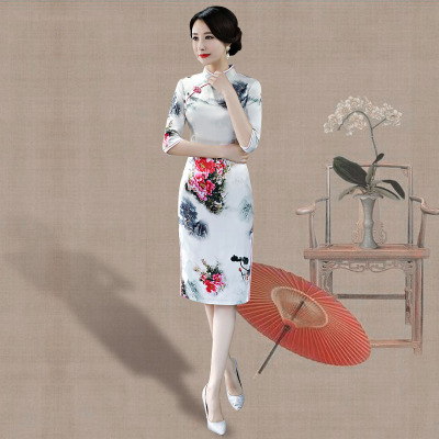 Cheongsam Spring 2018 New Girl Dignified Atmosphere Retro Sleeve Slim Improved Cheongsam Dress Long section