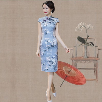 Cheongsam 2018 new spring and summer short-sleeved catwalk show costume elegant girl improved cheongsam dress long section