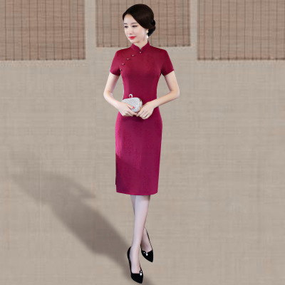 Yijia red cheongsam 2018 new female single-layer retro elegant catwalk Chinese style cheongsam dress long section
