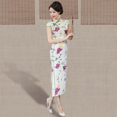 Yijia red qipao summer 2018 new Chinese women s traditional Chinese style retro fashion show performance long style qipao dress 174.95 289.40Yijia red qipao summer 2018 new Chinese women s traditional