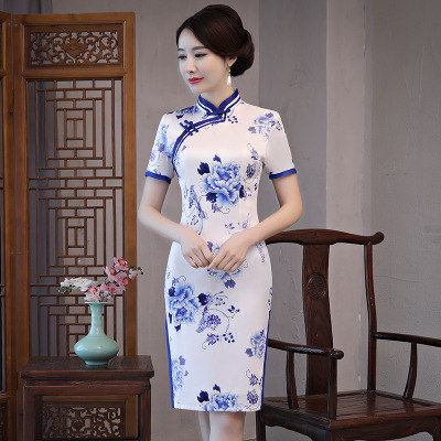 Daily blue and white porcelain in the long style cheongsam summer 2018 new female elegant air improvement walk show performance cheongsam skirt