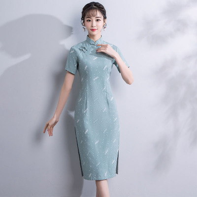 Cheongsam medium length 2018 new style retro improved runway dress slimming daily show thin Chinese cheongsam dress