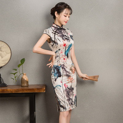 Medium and long qipao summer 2018 new women s traditional Chinese style retro elegant banquet dress daily qipao dress 174.95 289.40Medium and long qipao summer 2018 new women s traditional Chinese sty