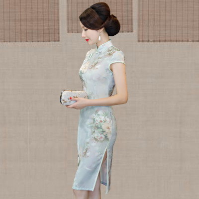 Medium and long qipao summer 2018 new Chinese style women s national style show performance retro slim qipao dress 132.95 205.40Medium and long qipao summer 2018 new Chinese style women s national sty